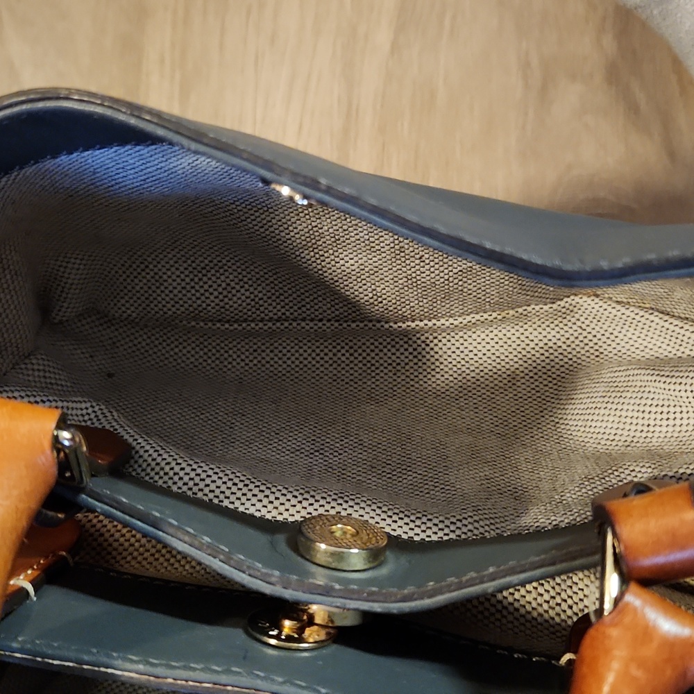 Authentic Dooney and Bourke Purse - Picture 5 of 13